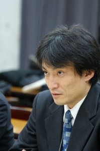 鈴木浩之氏